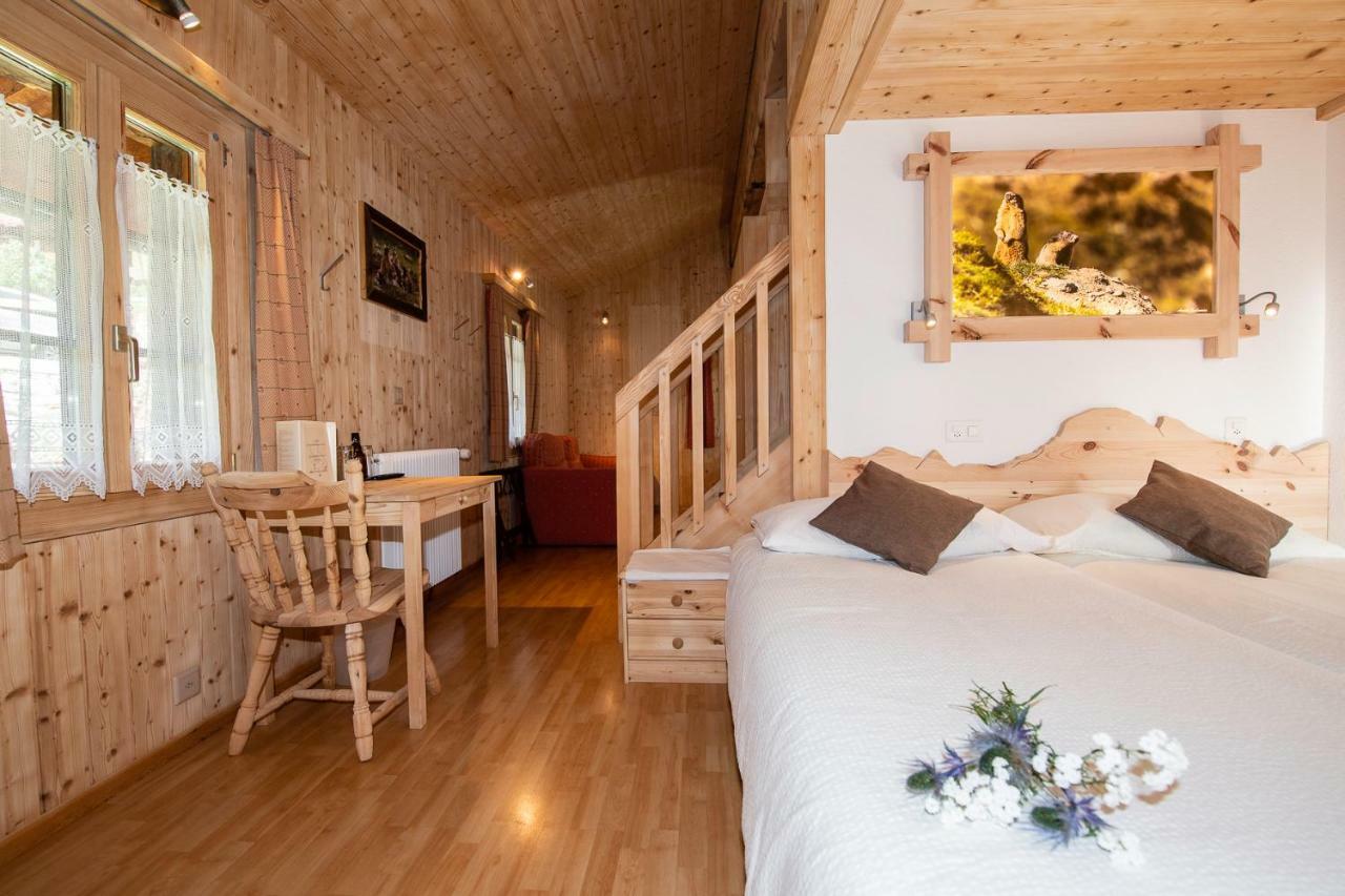 Hotel De Moiry Superieur กรีเมนทซ์ ภายนอก รูปภาพ