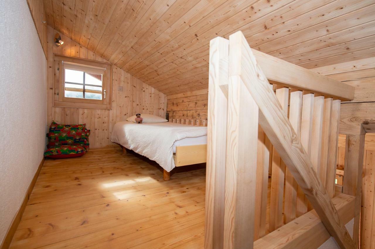 Hotel De Moiry Superieur กรีเมนทซ์ ภายนอก รูปภาพ
